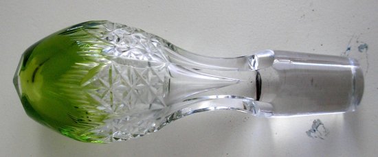 592　バカラ（Baccarat）アンティーク　ライム・ペリドット色　カットガラスのデカンタ