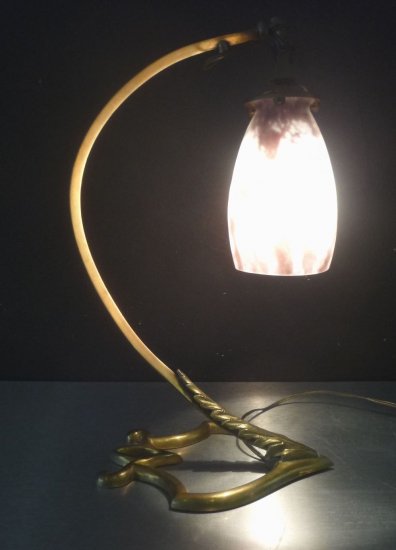 156　ドーム兄弟（Daum Nancy）作　アール・ヌーヴォー様式のテーブルランプ