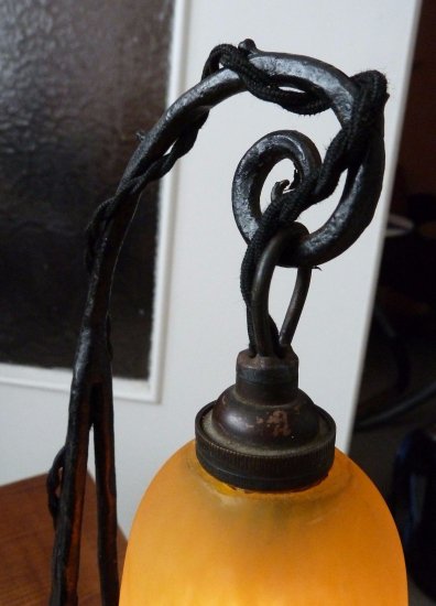 ミューラー兄弟（Muller Freres Luneville）作　アール・ヌーヴォー様式のテーブルランプ