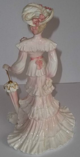 113　【レア・美品】コールポートフィギュア　＂レディ・アリス＂　フィギュリン