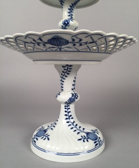 296　マイセン（Meissen）アンティーク　ブルーオニオン　編み目模様の２層コンポート皿