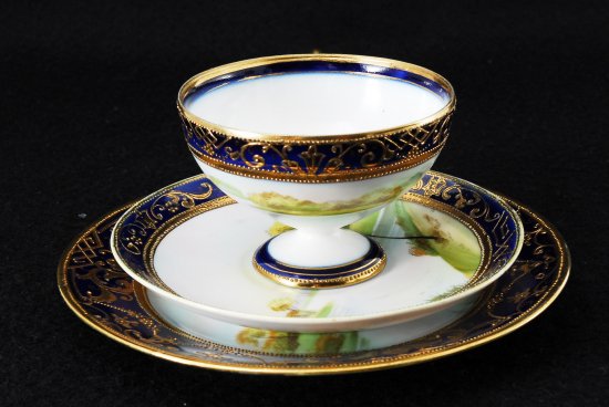 248 オールドノリタケ・金彩 ネイビーブルー 風景図カップ＆ソーサートリオセット