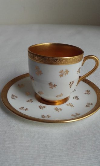 123　コールポート（COALPORT）アンティーク　ミニチュアカップ＆ソーサー　ホワイト＆ゴールド　1891年