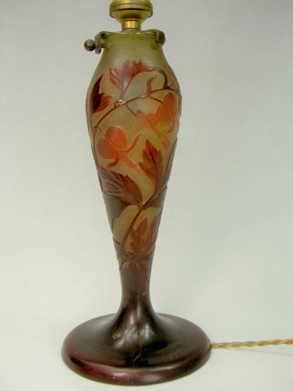 146　エミール・ガレ（Emile Galle）ガラスのランプスタンド　“Fuschias”（フクシャ）　アール・ヌーヴォー　1900年頃