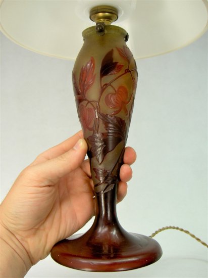 146　エミール・ガレ（Emile Galle）ガラスのランプスタンド　“Fuschias”（フクシャ）　アール・ヌーヴォー　1900年頃