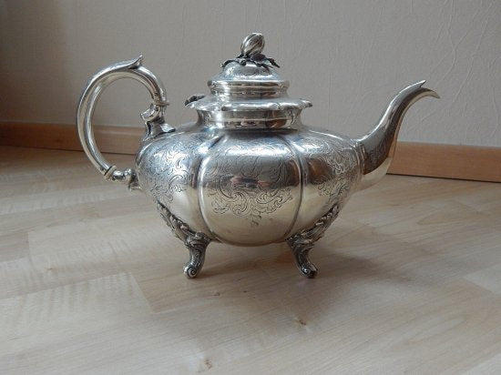 299　アンティーク　イギリス製スターリングシルバーのティーポット　1850年頃