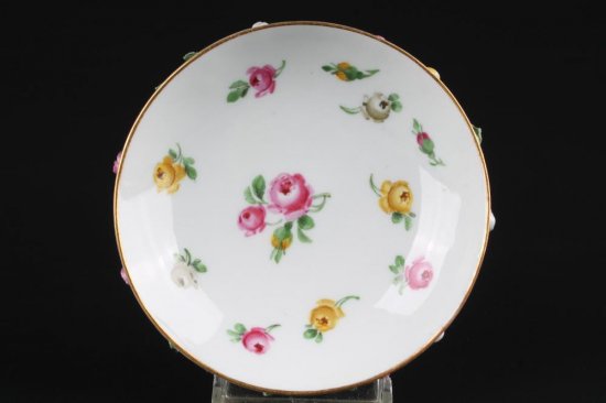 317　マイセン（Meissen）アンティーク　造形シリーズ　バラ飾りのコーヒーカップ＆ソーサー　19世紀