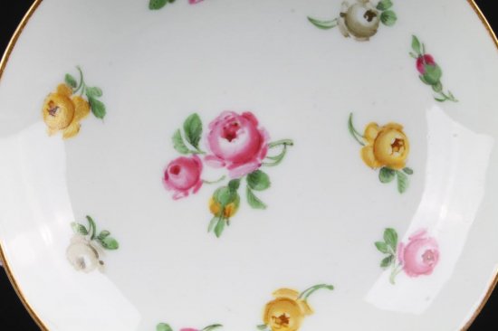 317　マイセン（Meissen）アンティーク　造形シリーズ　バラ飾りのコーヒーカップ＆ソーサー　19世紀