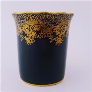 241　エインズレイ（Aynsley）アンティーク　アール・ヌーヴォー　スターリングシルバー製のケルビムのホルダーがついたカップ＆ソーサー　W. Hutton　1905年