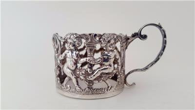 241　エインズレイ（Aynsley）アンティーク　アール・ヌーヴォー　スターリングシルバー製のケルビムのホルダーがついたカップ＆ソーサー　W. Hutton　1905年