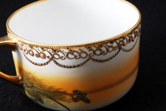 260 オールドニッポン 金盛りエナメルジュエル白鳥図 スワン カップ＆ソーサー