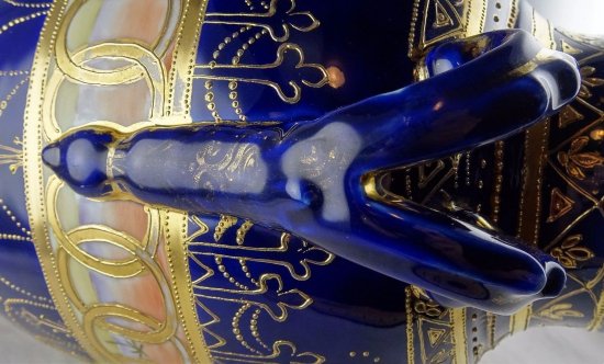 275　ニッポン・ノリタケ（モリムラ）アンティーク　コバルトブルー＆ゴールド　ダチョウ図取手付き壷