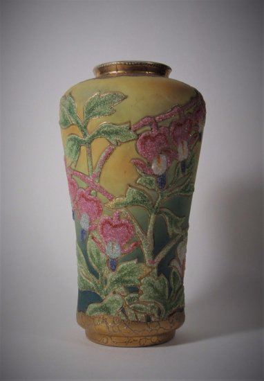 278　ニッポン・オールドノリタケ　アンティーク　コーラリン　ケマンソウの花瓶　1909年頃