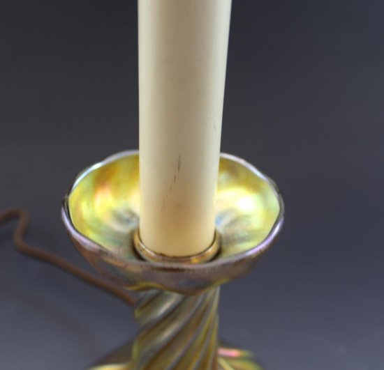 001 ルイス・コンフォート・ティファニー（Louis Comfort Tiffany）アンティーク　ファブリル・グラス　ゴールドのキャンドルランプ　1900年頃