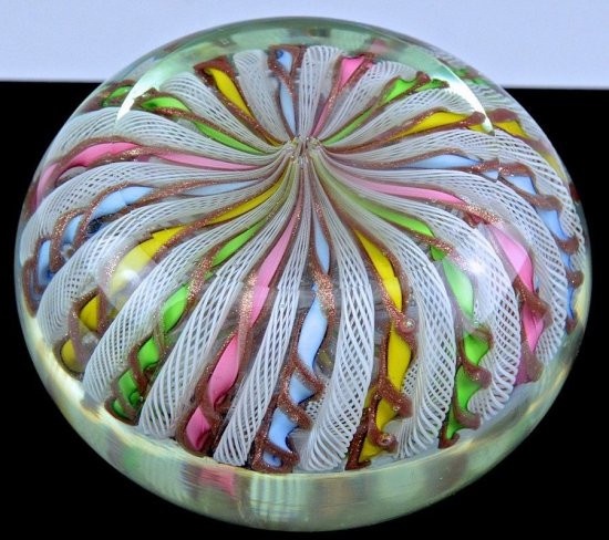 サン・ルイ（St. LOUIS）19世紀ヴィクトリアン・アンティーク　16ケーン　ラティチーノ　ガラスペーパーウェイト