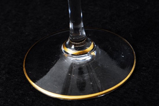 630 オールドバカラ(Baccarat)　金彩エッチング　花葉模様　ワイングラス