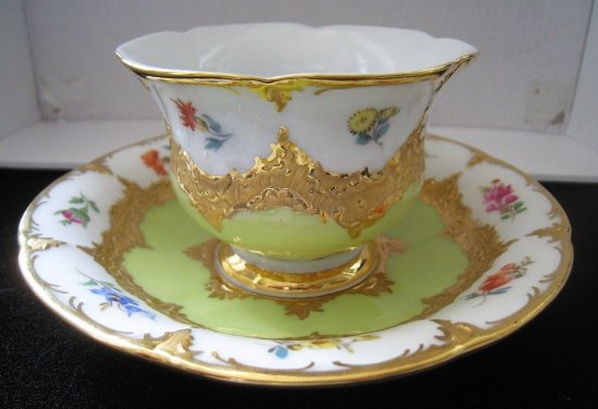 マイセンＢフォーム　コーヒーカップ＆ソーサー　金箔加工