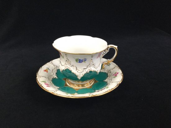 328マイセン Bフォーム １級品 グリーン 小花柄カップ＆ソーサー