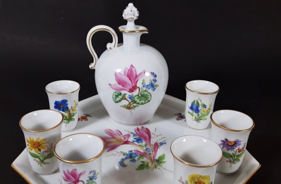 ドイツ製　マイセンMeissen　 リキュールセット　　　　（ポット、トレイ、カップ）