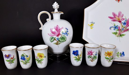 ドイツ製　マイセンMeissen　 リキュールセット　　　　（ポット、トレイ、カップ）