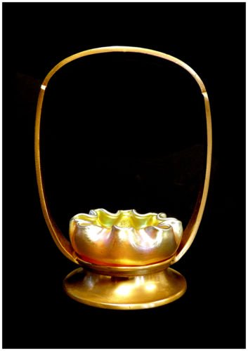 ルイス・カムフォート・ティファニー　ファブリル・グラス　ソルトボウル＆ブロンズ製フレームホルダー　ゴールド