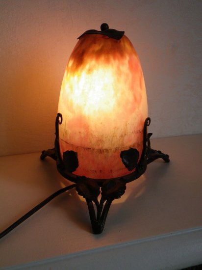 ドーム・ナンシー Daum Nancy ガラスペースト製 鉄で装飾されたアンティークランプ