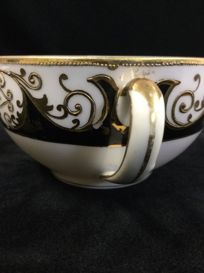 オールドノリタケ ブラックリム金彩装飾 カップ&ソーサー