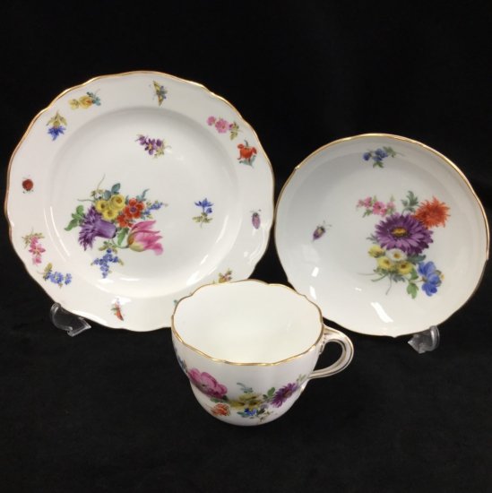 マイセン フラワーブーケ 昆虫 5つ花 カップ ソーサー 皿 3点 トリオ