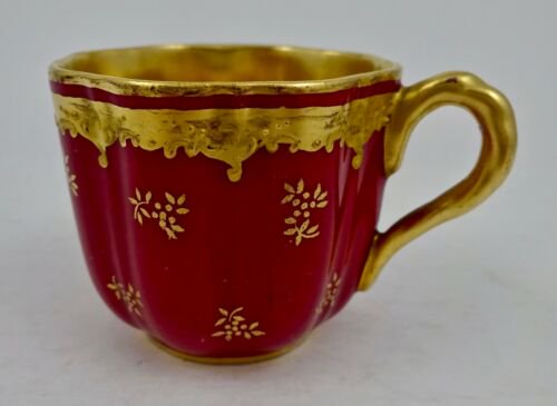 コールポート　赤と金彩のカップ＆ソーサー