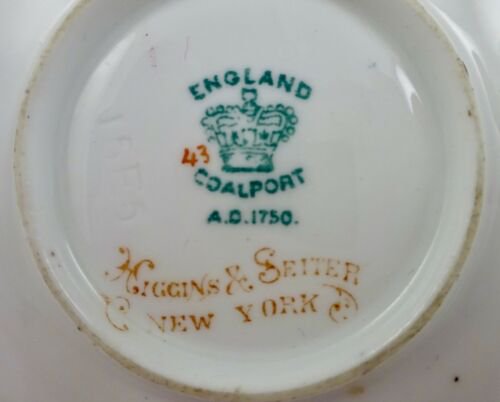 コールポート　赤と金彩のカップ＆ソーサー