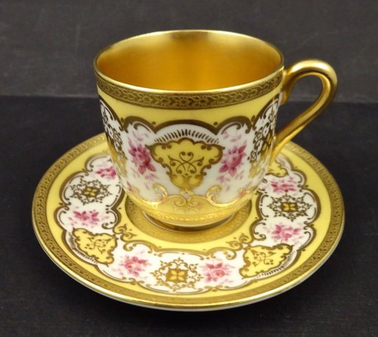 コールポート　アンティーク　デミタスカップカップ&ソーサー　エナメル&金箔