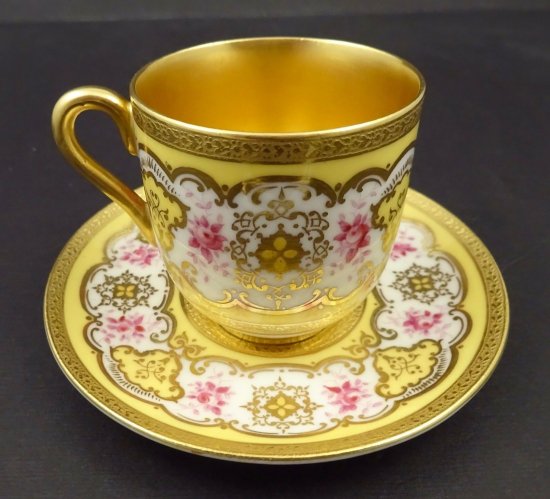 コールポート　アンティーク　デミタスカップカップ&ソーサー　エナメル&金箔