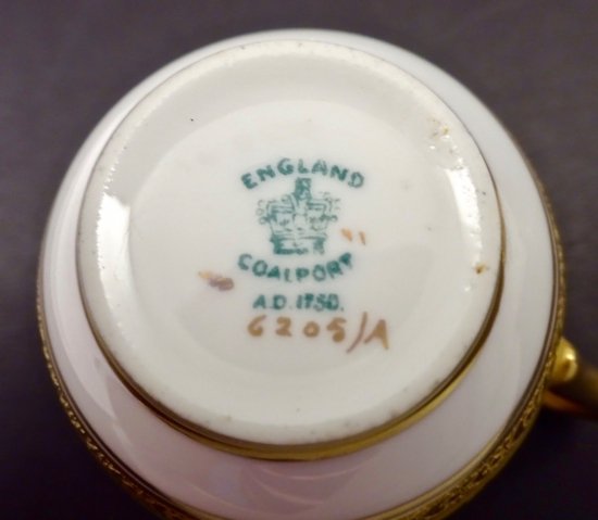 コールポート　アンティーク　デミタスカップカップ&ソーサー　エナメル&金箔