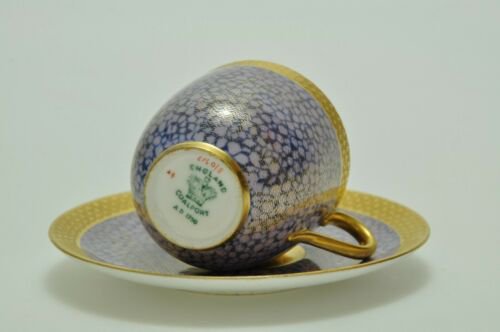 コールポート　コバルトとゴールドの幾何学模様のカップ＆ソーサー