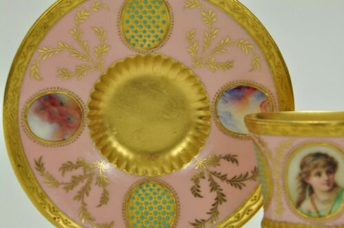 コールポート　ヴィクトリアンとジュエルのカップ＆ソーサー