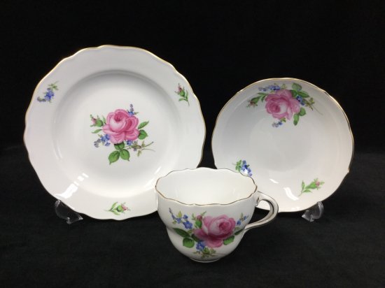 マイセン Meissen ピンクローズと忘れな草 トリオセット 勿忘草 カップ