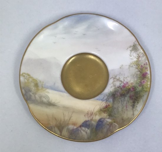 ロイヤルウースター　女性が描かれたカップ＆ソーサー sedgley作