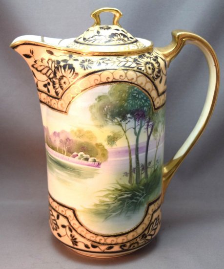 オールドノリタケ　コーヒーポット　手描きの風景画　湖畔の景色と花の縁取り