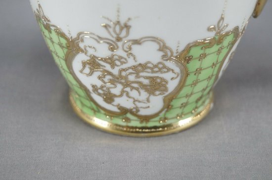 オールドノリタケ　金箔のブドウのデザイン　コーヒーポット緑色　1891年―1911年製