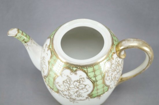 オールドノリタケ　金箔のブドウのデザイン　コーヒーポット緑色　1891年―1911年製