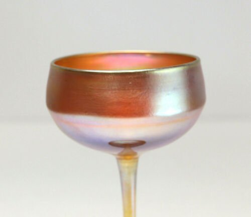 ルイス・カムフォート・ティファニー（Louis Comfort Tiffany）玉虫・アートファブリル・グラス　シャンパンゴルベット　1900年