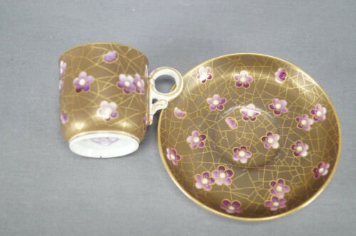 ロイヤルウースター　すみれの花が描かれたデミタスカップ&ソーサー