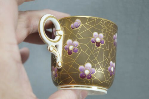 ロイヤルウースター　すみれの花が描かれたデミタスカップ&ソーサー