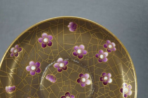 ロイヤルウースター　すみれの花が描かれたデミタスカップ&ソーサー