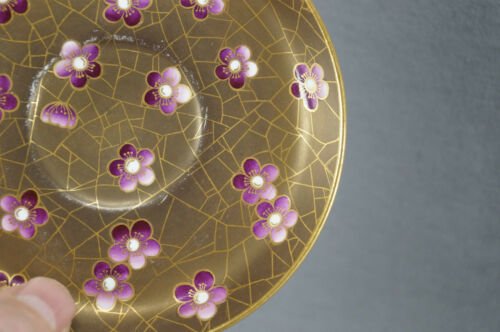 ロイヤルウースター　すみれの花が描かれたデミタスカップ&ソーサー