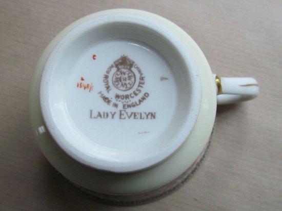 ロイヤルウースター　レディーイヴリン　コーヒーカップ・ソーサー