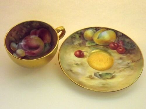 ロイヤルウースターペインテッドフルーツカップ＆ソーサー