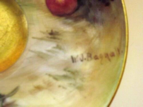 ロイヤルウースターペインテッドフルーツカップ＆ソーサー