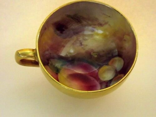 ロイヤルウースターペインテッドフルーツカップ＆ソーサー