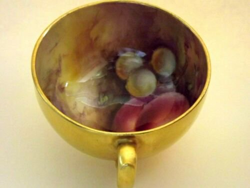 ロイヤルウースターペインテッドフルーツカップ＆ソーサー